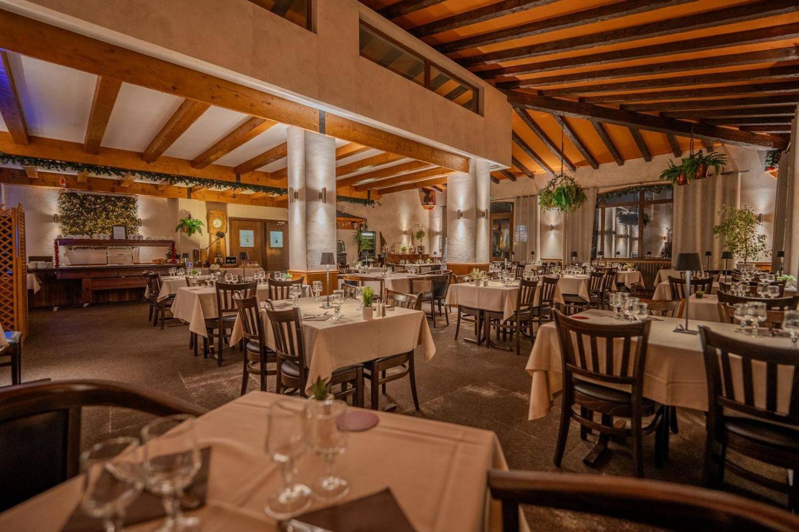 Hotel Du Centre Valloire Bagian luar foto